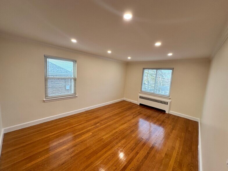 Building Photo - 5 Bishop Rd