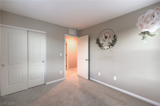 Building Photo - 3213 Molinos Dr