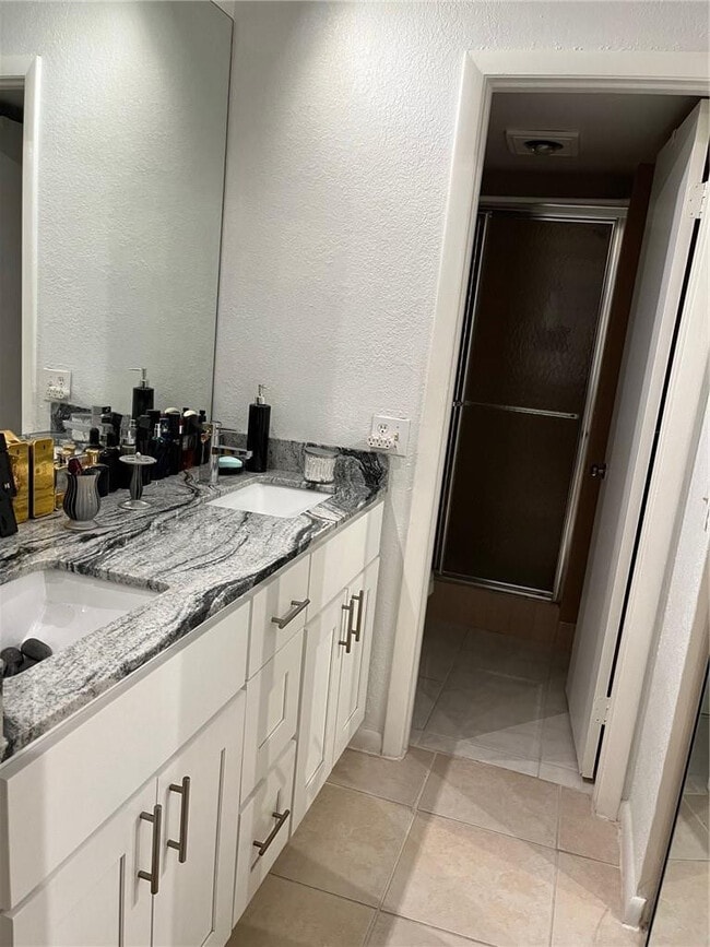 Building Photo - 1921 SW 15th St