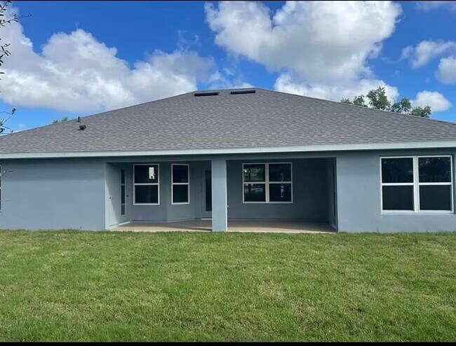 Building Photo - 5237 NW Reba Cir