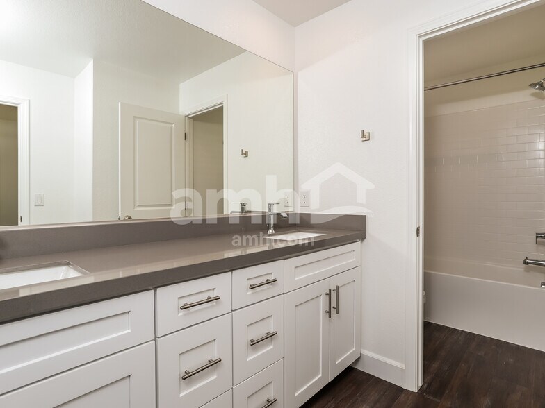 Building Photo - 6525 Enlightenment Dr