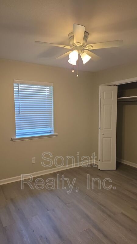 Building Photo - 7840 Wave Dr
