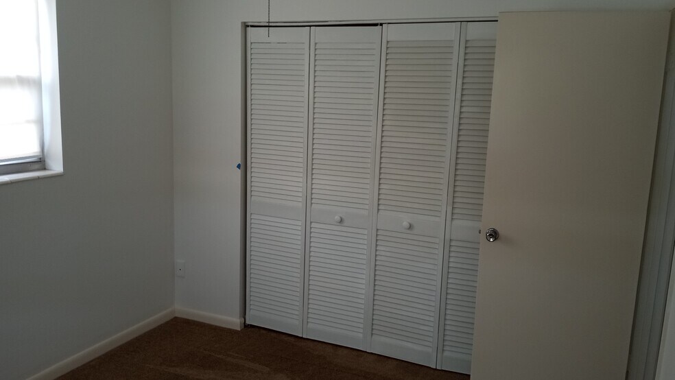 Building Photo - 231 Hibiscus St
