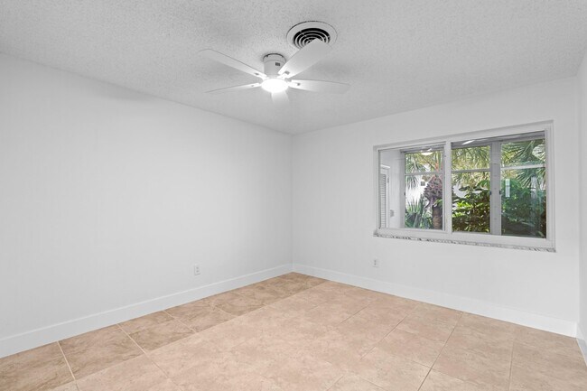 Building Photo - 2601 S Ocean Blvd