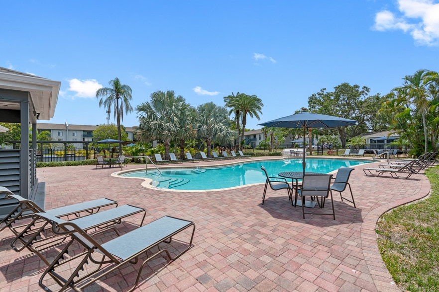 Osprey Pointe 1900 55th Ave S Saint Petersburg FL 33712 Apartment