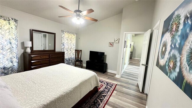 Building Photo - 782 Pine Shores Cir