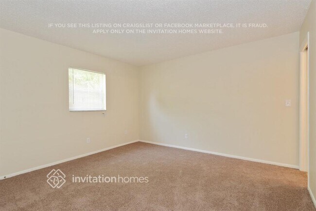 Building Photo - 9247 78th Ave N