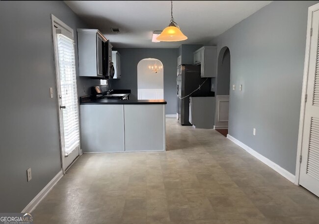 Building Photo - 297 Othello Dr