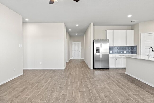 Building Photo - 441 Hortus Dr