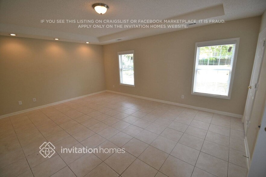 Building Photo - 2026 Spicers Ln