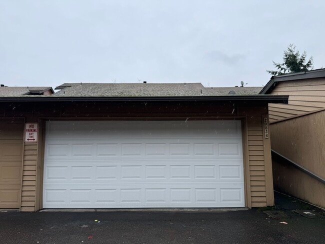 Building Photo - CLICK "REQUEST A TOUR" NOW!