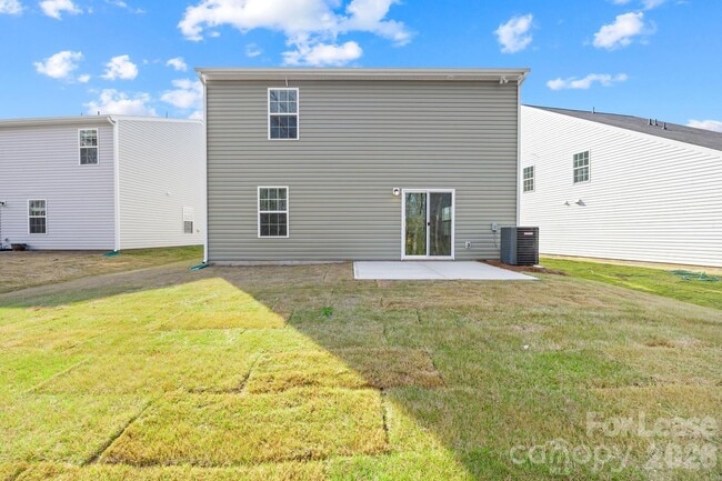 Building Photo - 544 Sand Dunes Dr