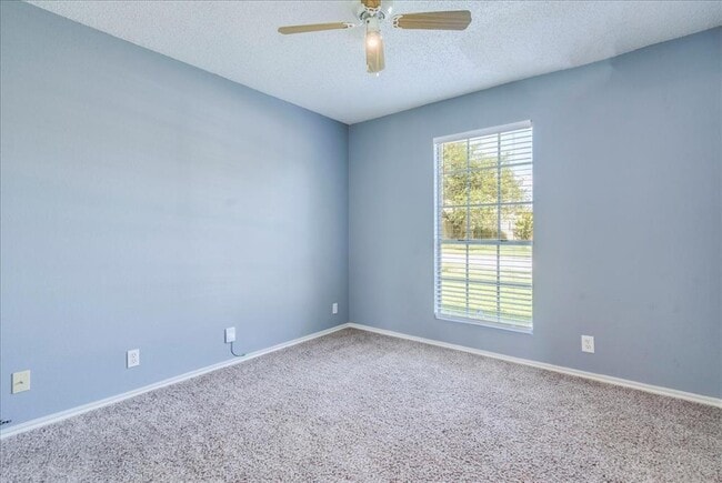 Building Photo - 112 Segovia Way