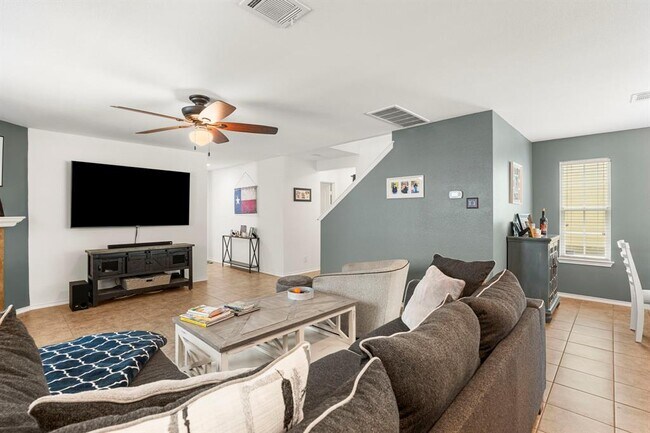 Building Photo - 1051 Dorn
