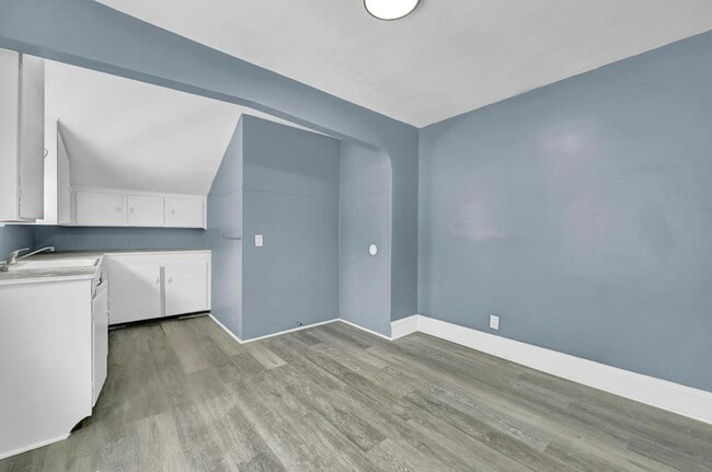 Building Photo - 3658 E 138th St