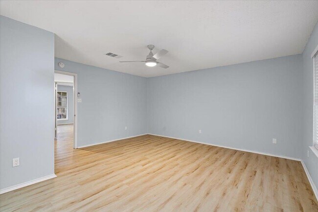 Building Photo - 8706 Dandelion Trail