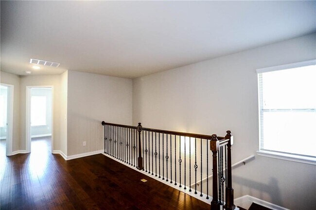 Building Photo - 2304 Shetley Creek Dr