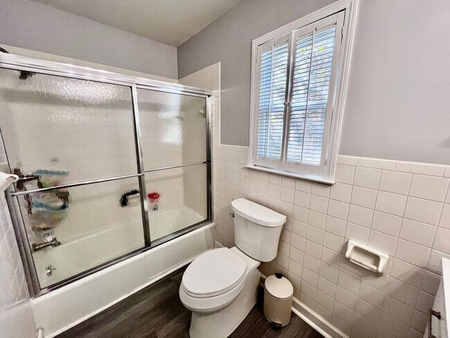 Building Photo - Beautiful All-Brick Ranch in the Heart of ...