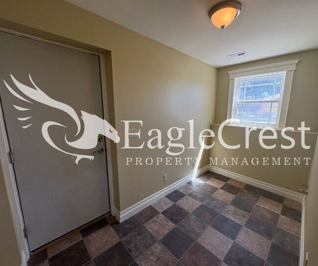 Building Photo - Beautiful Five Bedroom Home with Acreage