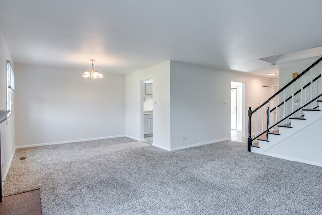 Building Photo - 889 Heatherbrook Ct