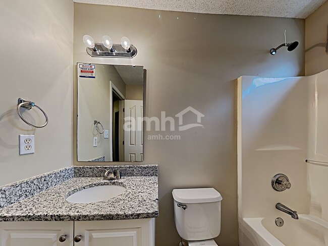 Building Photo - 6110 Goldenfield Dr
