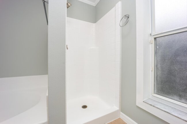 Building Photo - 2544 SW Deckard St