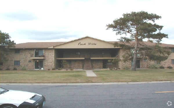 Building Photo - Park Villa
