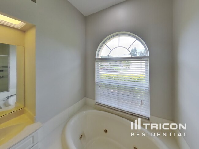 Building Photo - 4522 Swift Cir