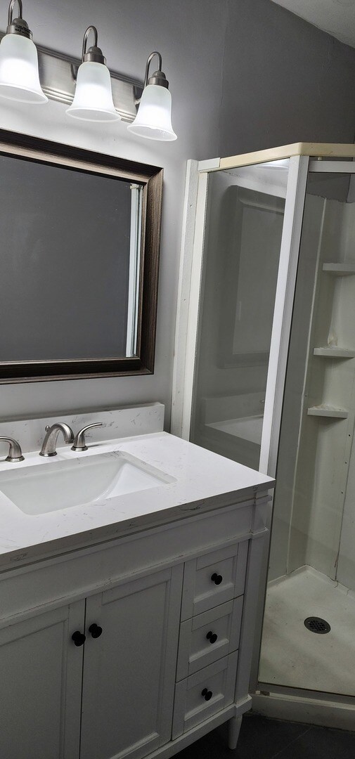 Building Photo - 642 W 123rd St