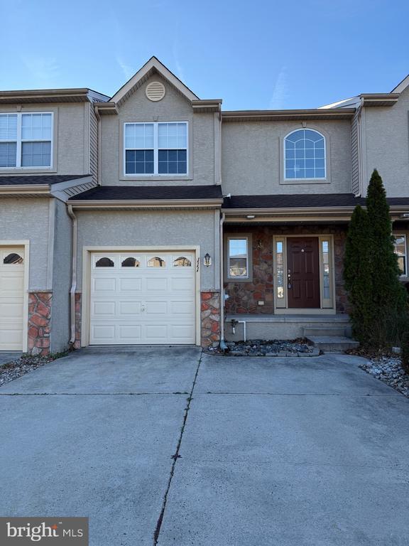 Building Photo - 111 Glacier Dr