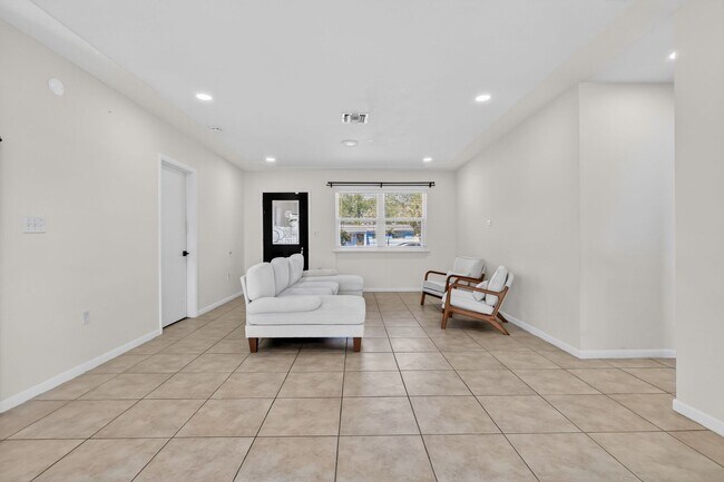 Building Photo - Stunning home for rent!