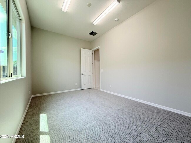Building Photo - 3780 E Rakestraw Ln