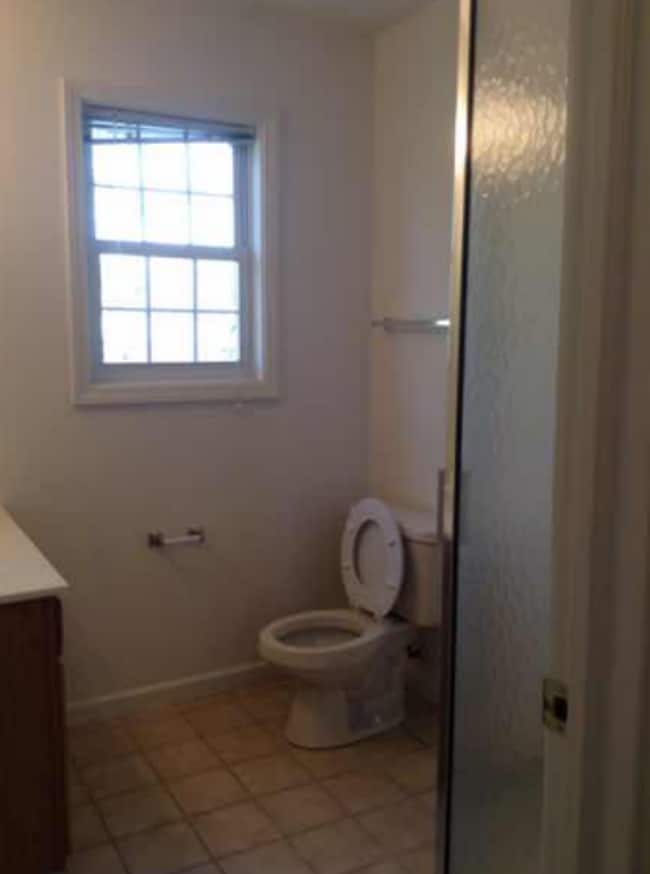Building Photo - 3351 S Oaklawn Cir
