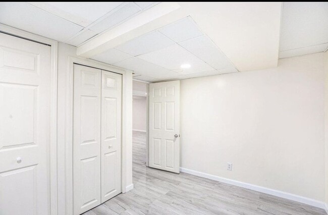 Primary Photo - 5055 Scarsdale Dr