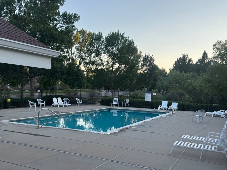 Building Photo - 4715 Hahns Peak Dr