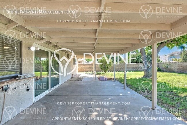 Building Photo - 2638 S Virginia Way