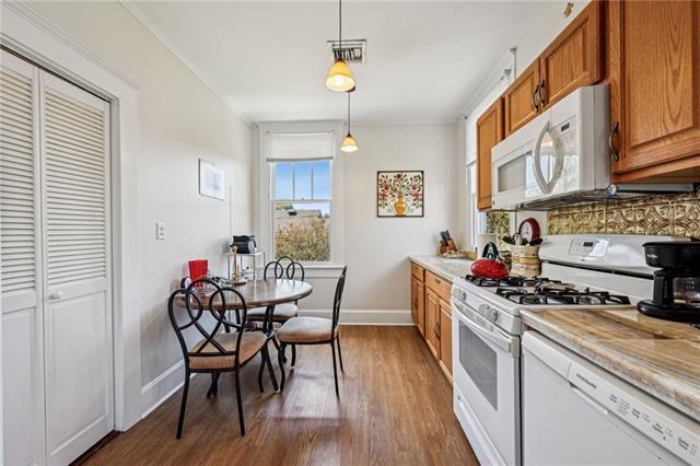 Building Photo - 2525 Broadway St