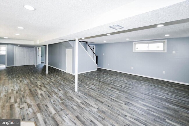 Building Photo - 6703 Groveton Dr