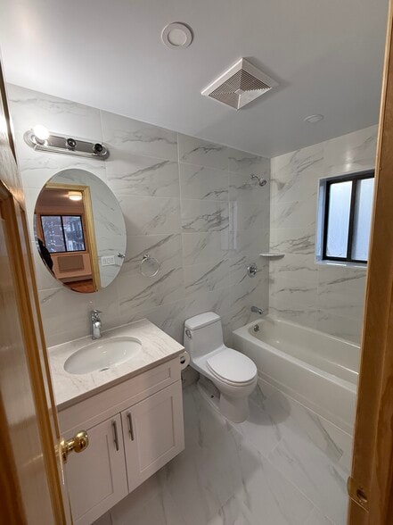 Building Photo - 59-09 48th Ave