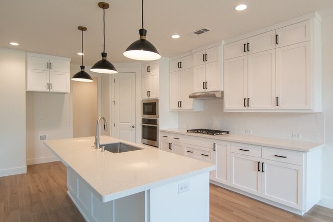 Building Photo - 3677 Nadal Dr