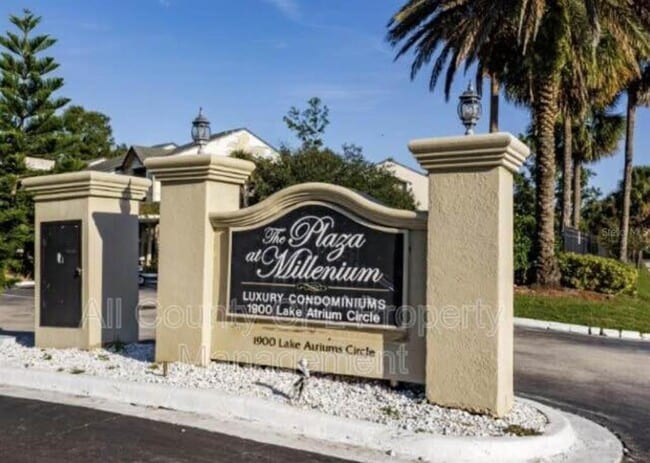 Building Photo - 1956 Lake Atriums Cir