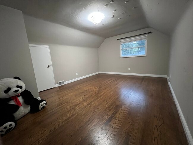 Building Photo - 146 Westward Ho Dr