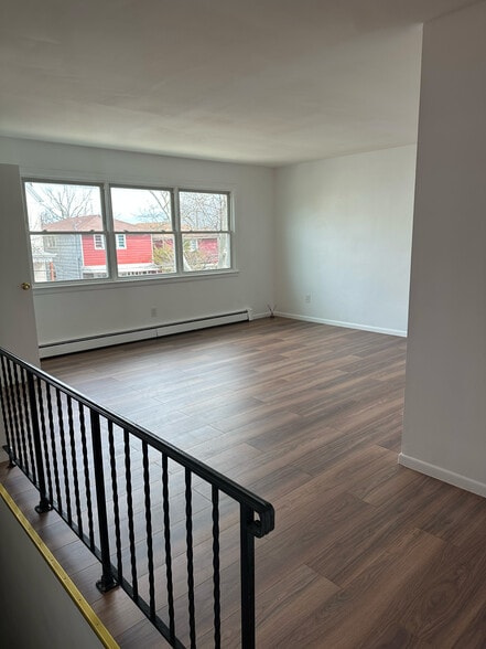 Living Room - 17 Linden Ave