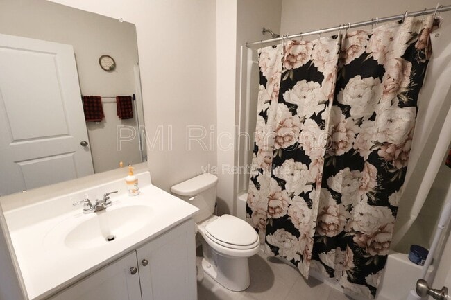 Building Photo - 7001 Batten Ct