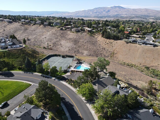 Building Photo - 2320 Overlook Ct