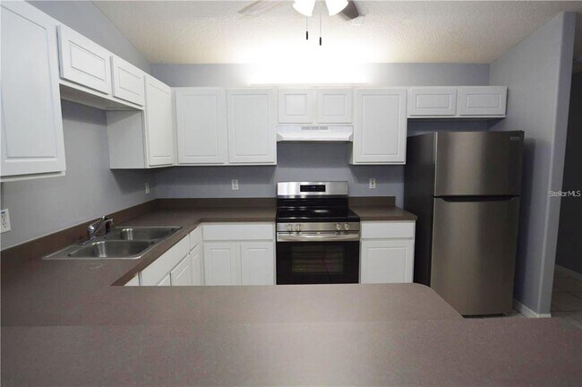 Building Photo - 42 Farmsworth Dr