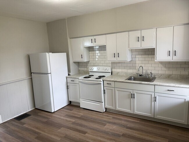 Building Photo - 721 Ross Ave