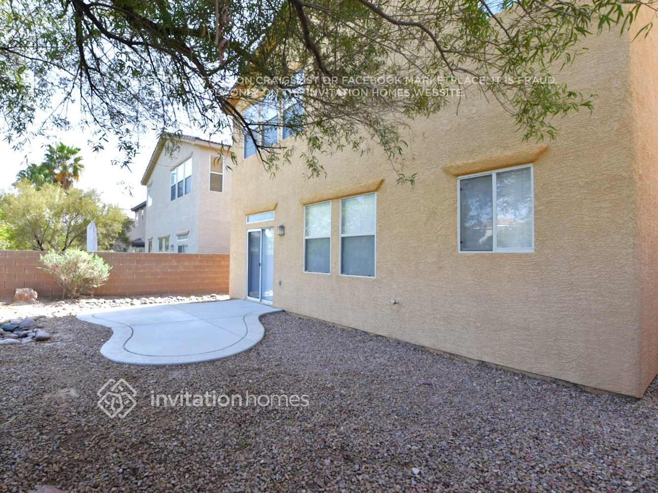 Building Photo - 4028 Villeroy Ave