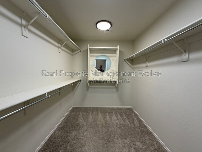 Building Photo - 5164 W Quail Track Dr