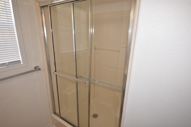 Building Photo - 10010 Sugarvine Ln